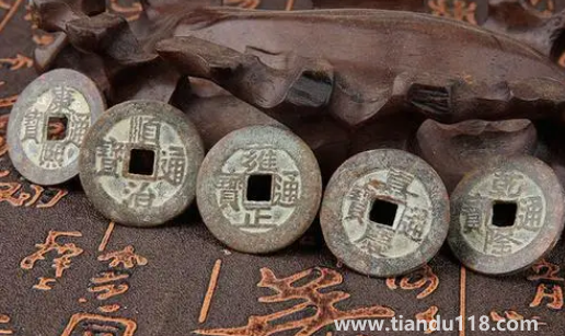五帝錢(qián)掛門(mén)框還是門(mén)上（五帝錢(qián)是不是隨便掛）